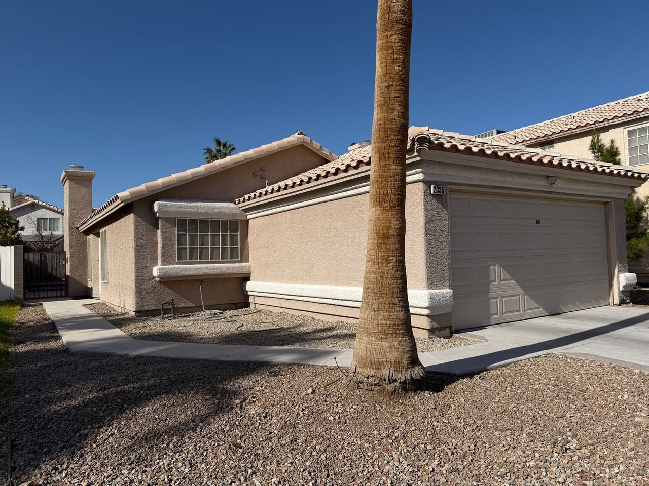 2335 Bowstring Dr - Photo 3 of 33