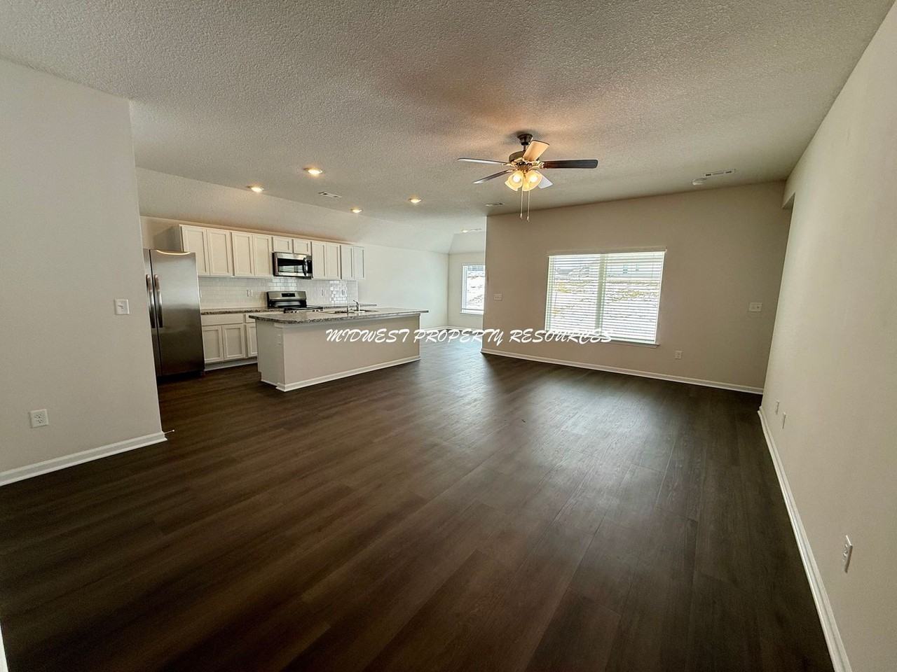 4737 Se 5th St - Photo 2 of 21