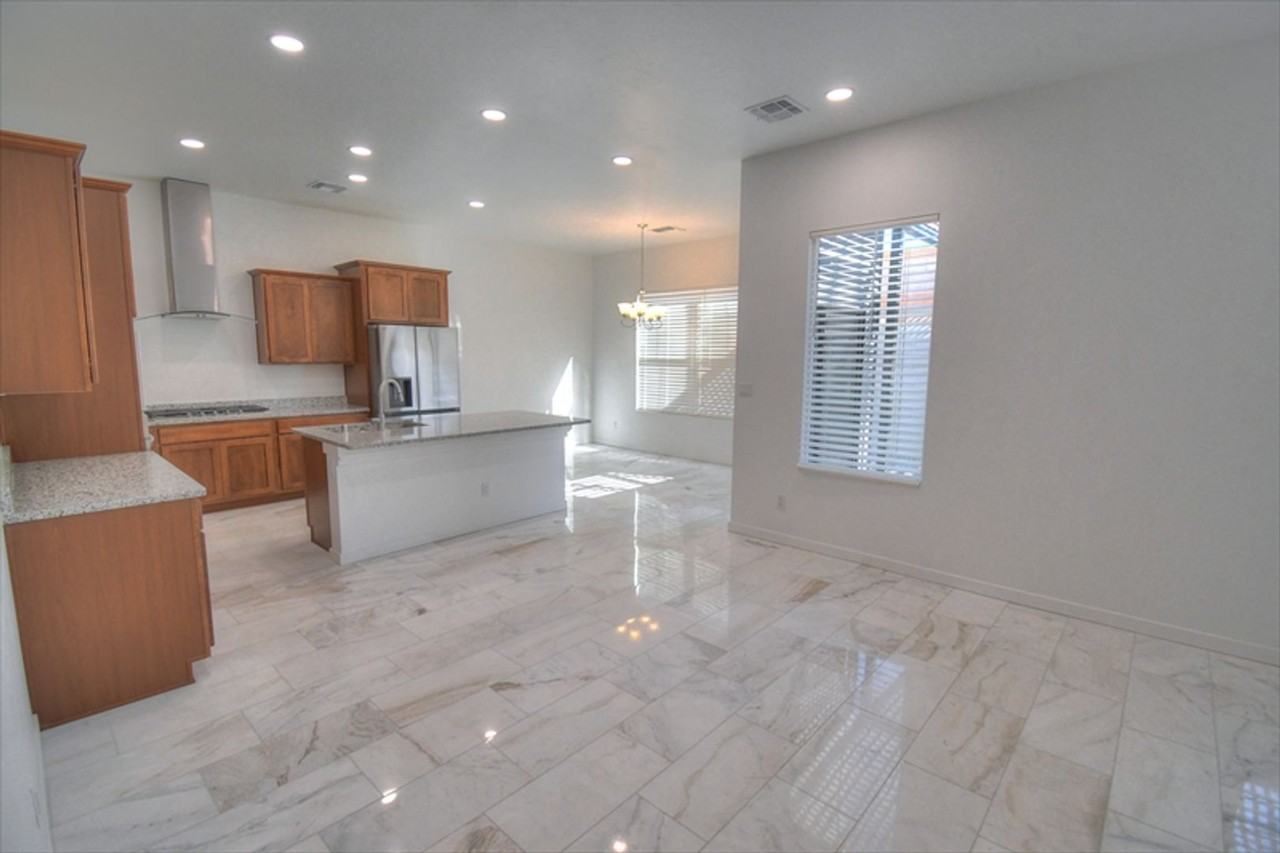 4336 Wymont Cir Ne - Photo 2 of 20