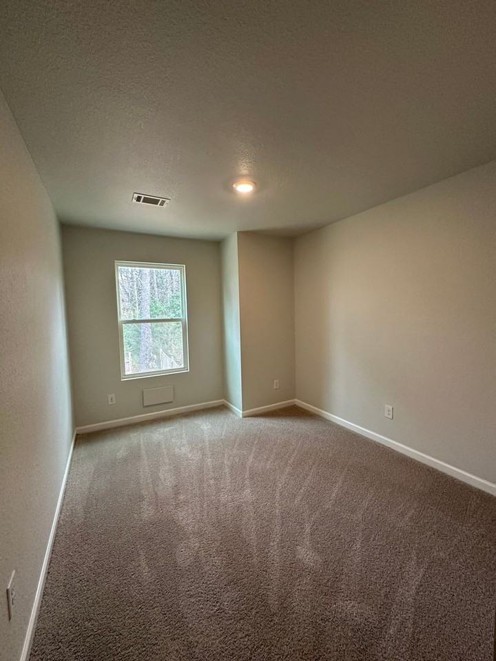 1112 Highwood Ln - Photo 7 of 14