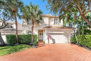 121 Palm Cir - Photo 1 of 1