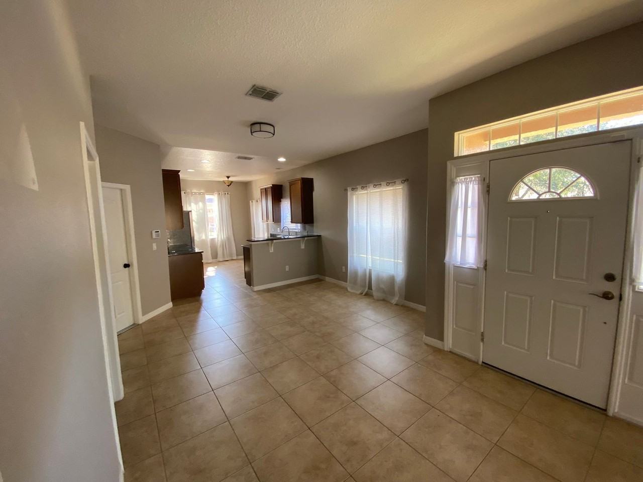 201 Dyson Dr - Photo 7 of 24