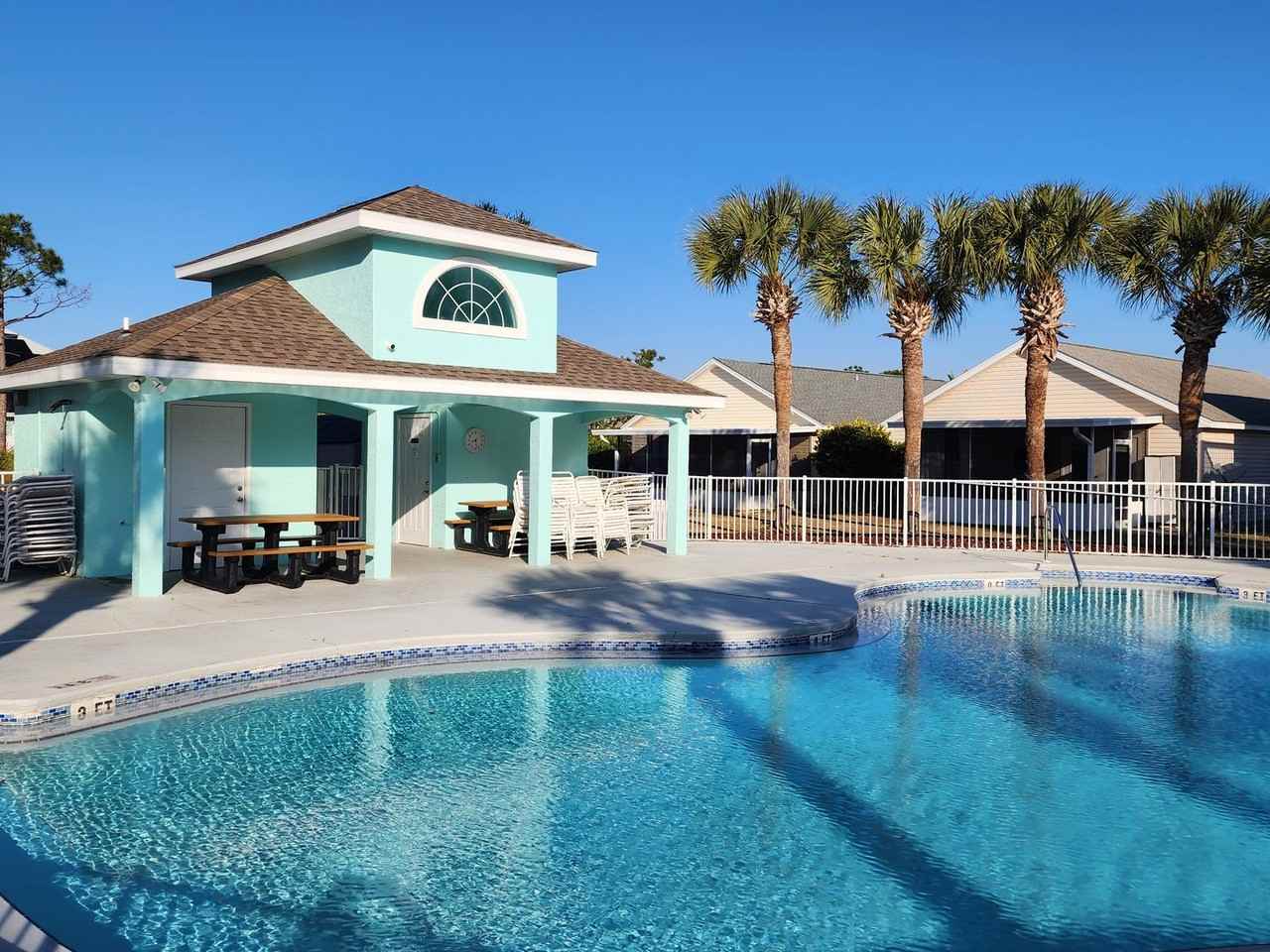 11728 Seashore Ln - Photo 4 of 34