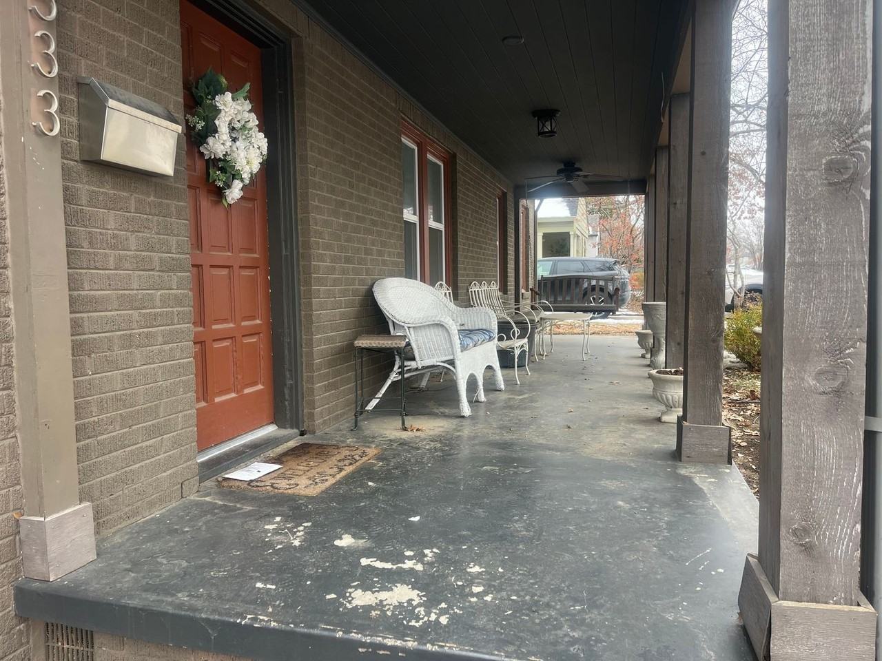 2533 E 19th St - Photo 3 of 31