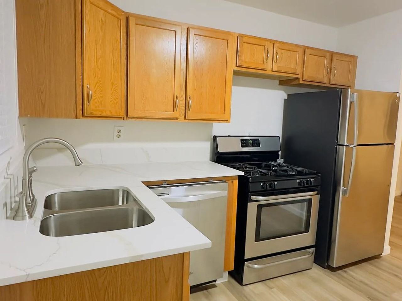 2653 N Lafayette St - Photo 2 of 8