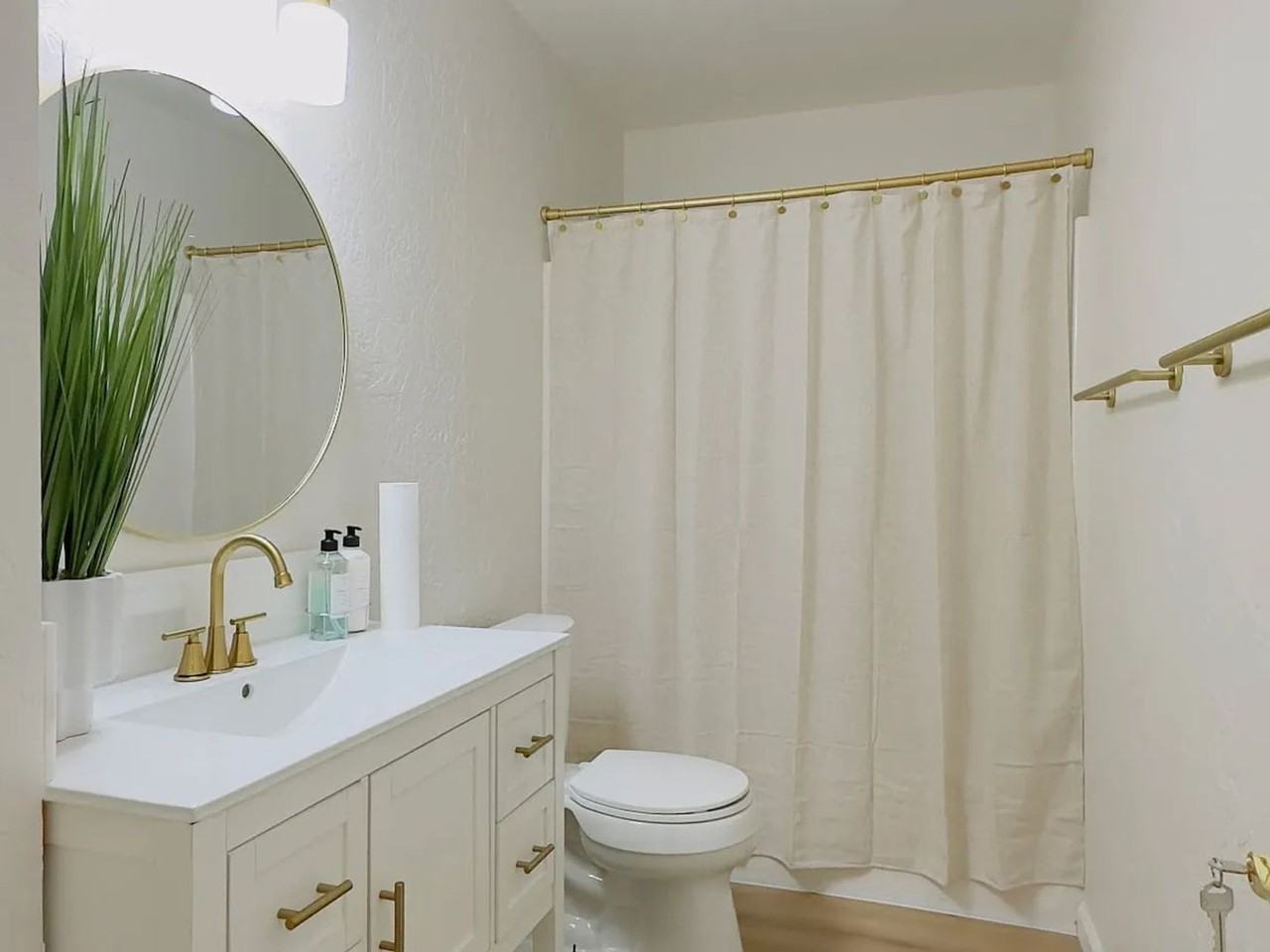 2653 N Lafayette St - Photo 3 of 8