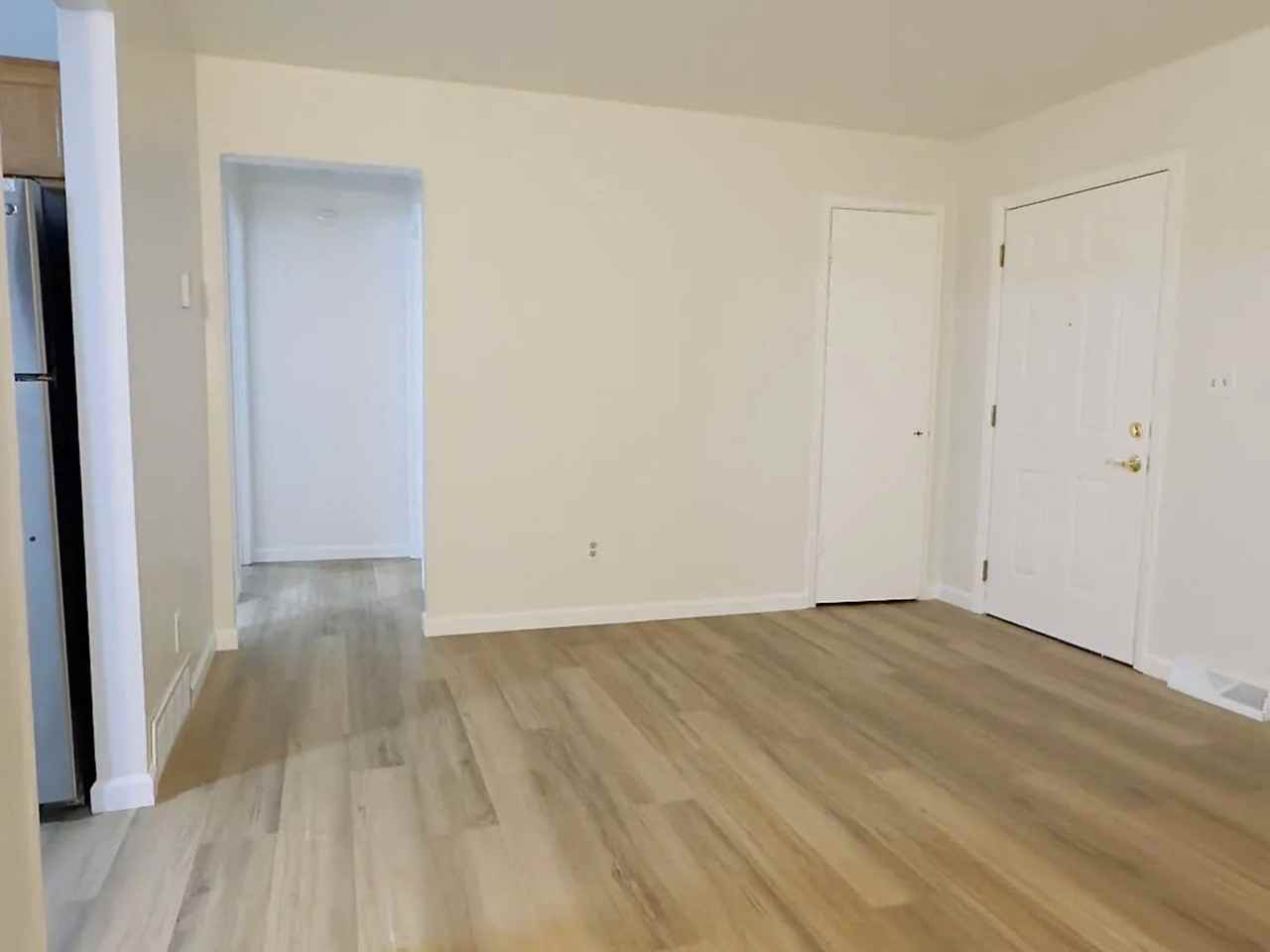 2653 N Lafayette St - Photo 5 of 8