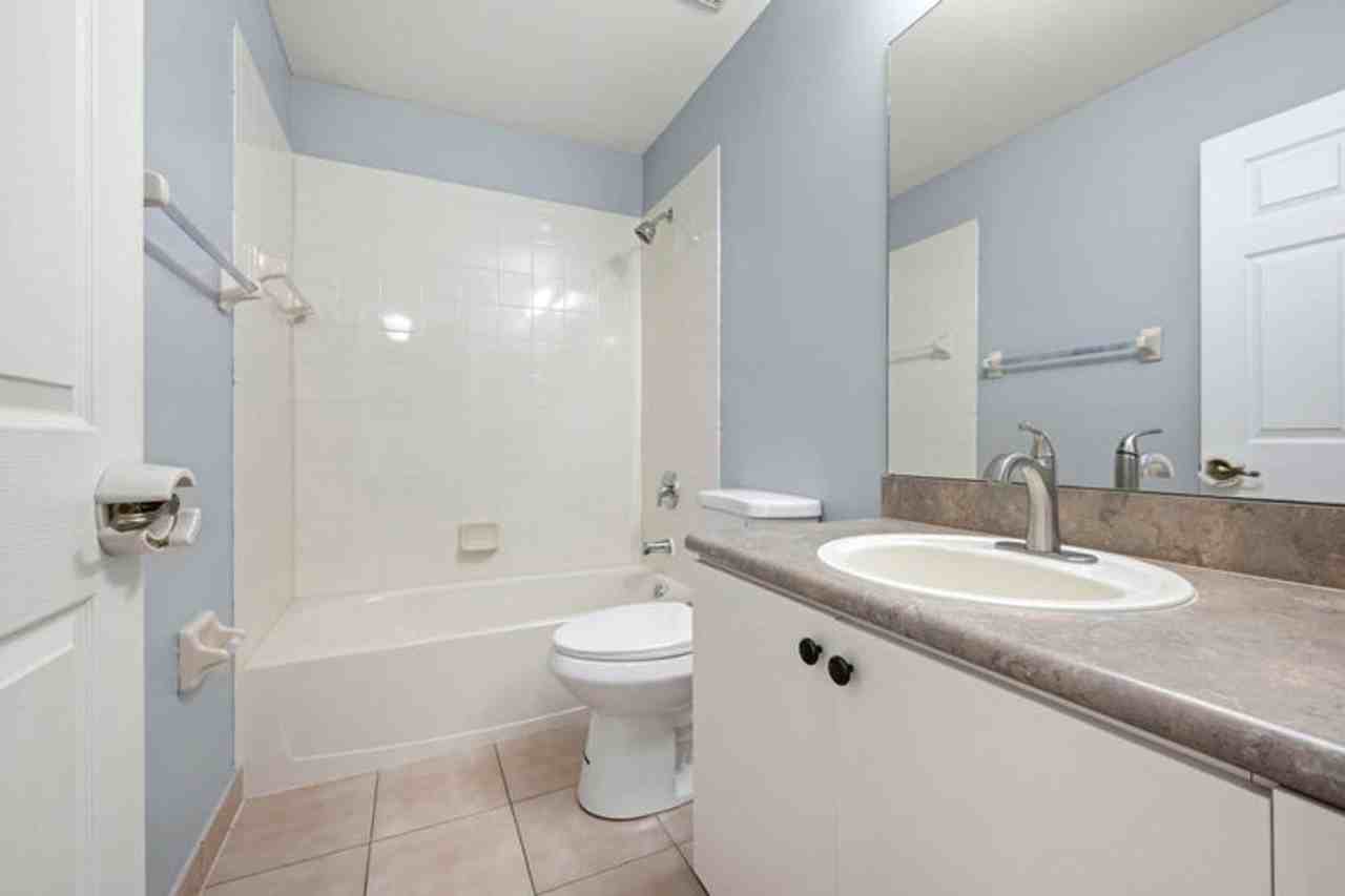 3464 Commodore Ct - Photo 7 of 19