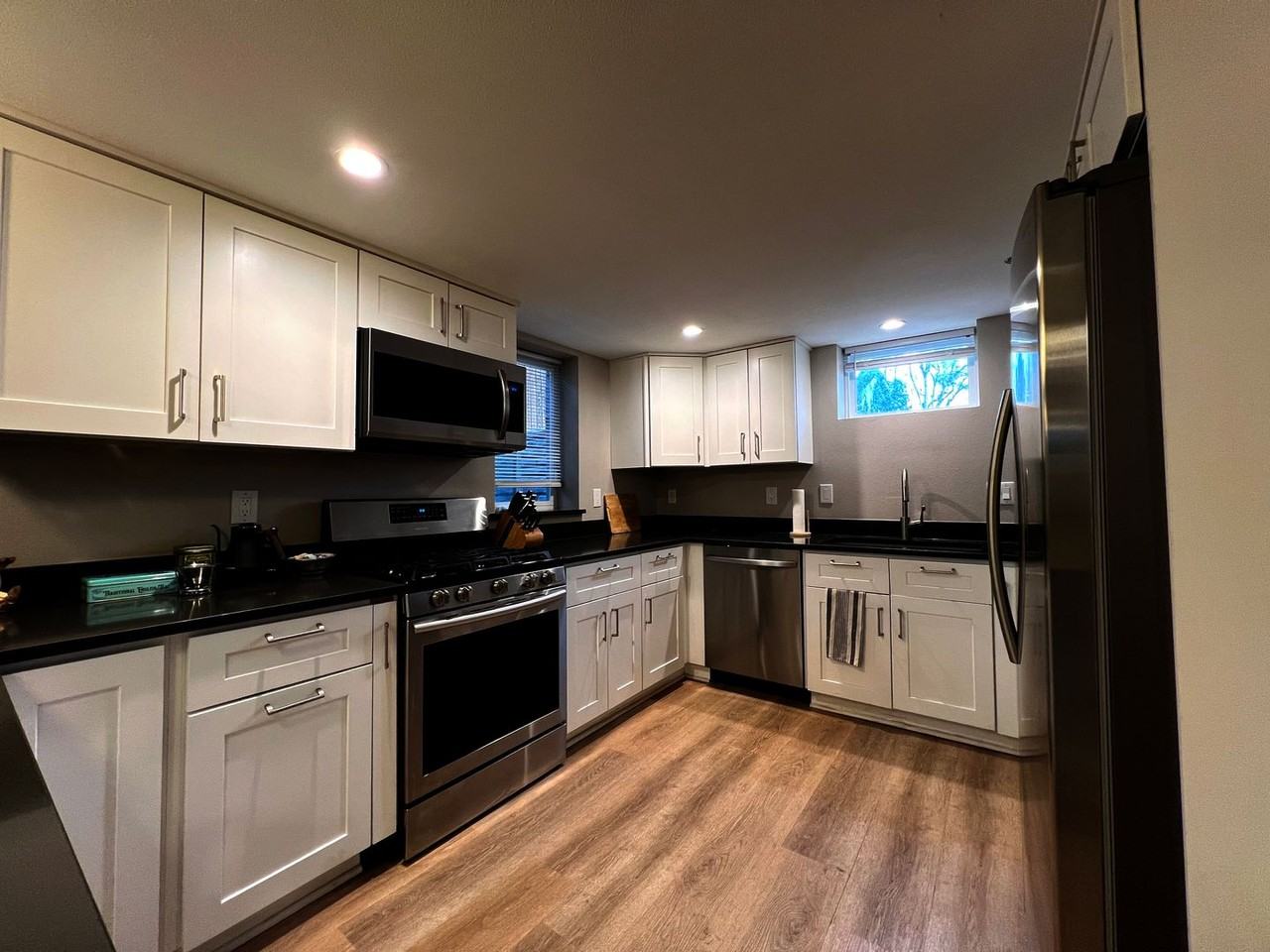 980 Fenton St - Photo 2 of 10