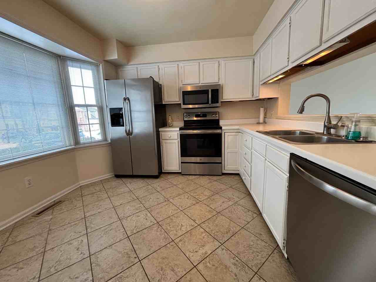 3776 Kenwick Trl - Photo 7 of 46