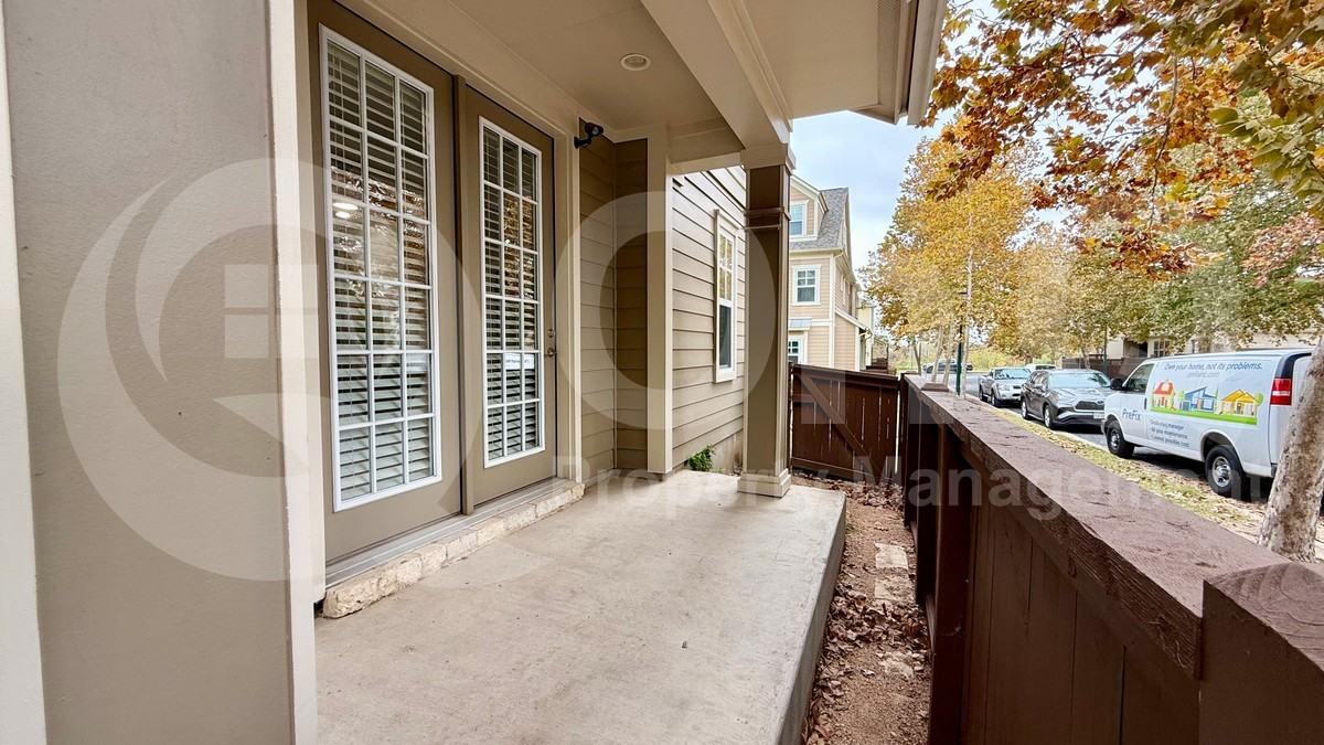 3900 Threadgill St #16 - Photo 3 of 21