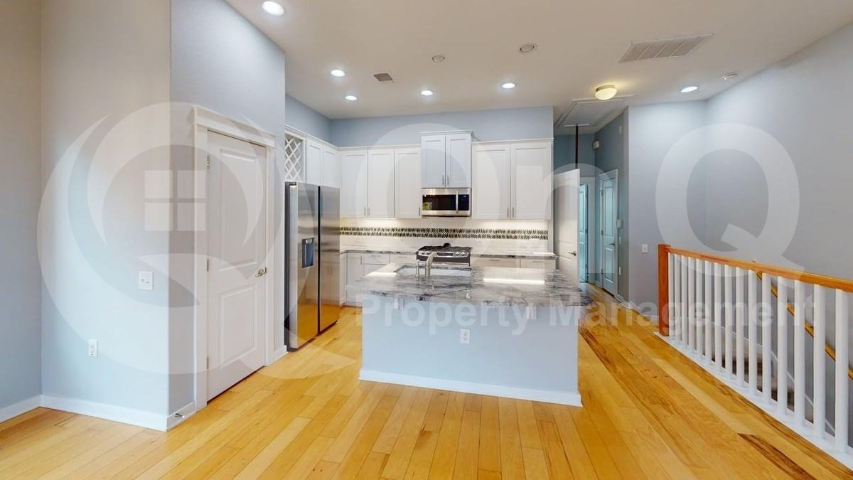 3900 Threadgill St #16 - Photo 4 of 21