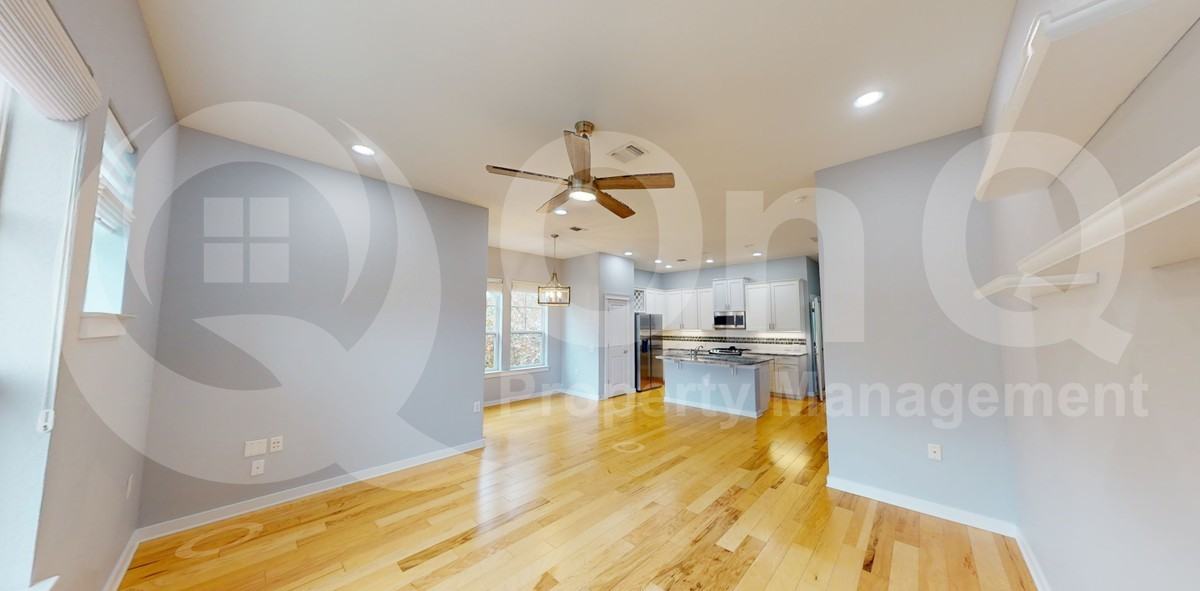 3900 Threadgill St #16 - Photo 7 of 21