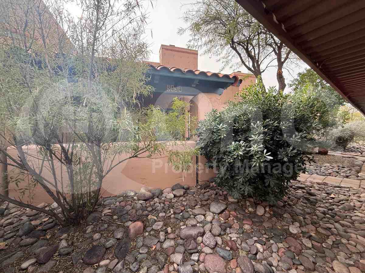 5434 North Vía Del Arbolito - Photo 4 of 27