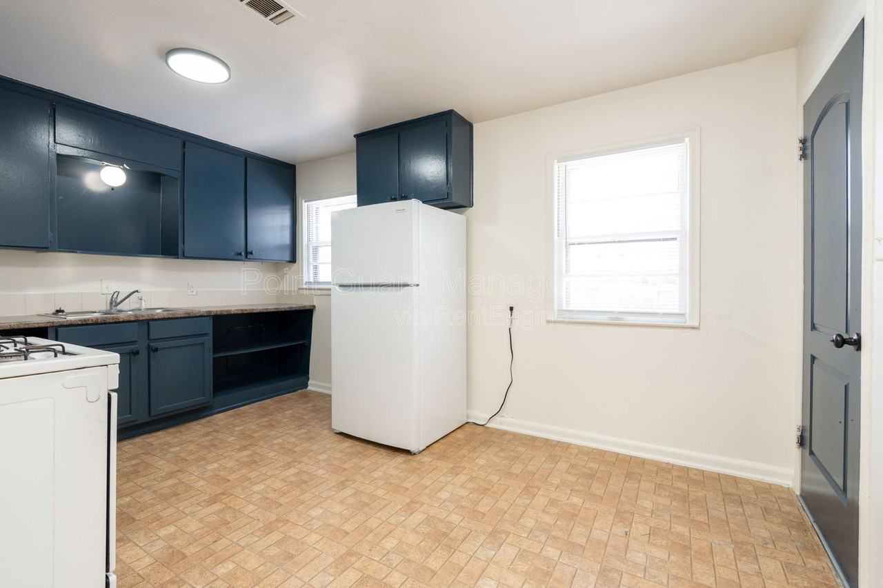 654 S Eastridge St - Photo 2 of 12