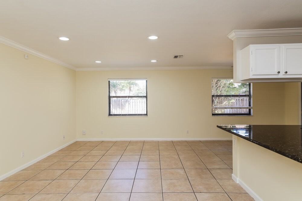 126 Waterway Rd - Photo 5 of 16