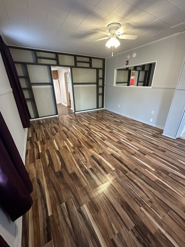 219 W 2nd St #C - Photo 2 of 15