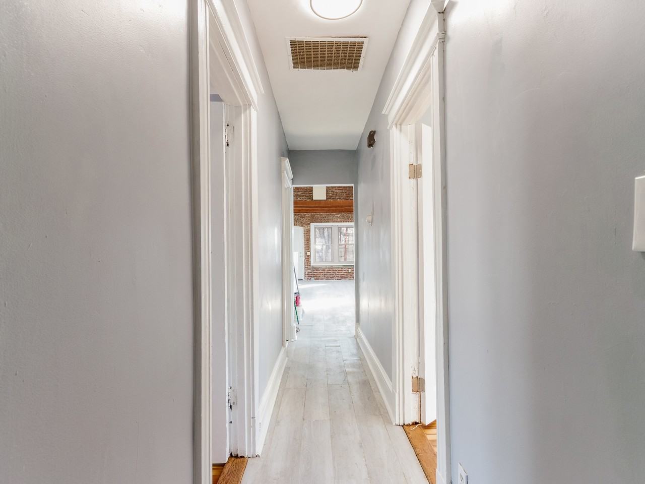 396 Sigourney St #3 - Photo 4 of 12