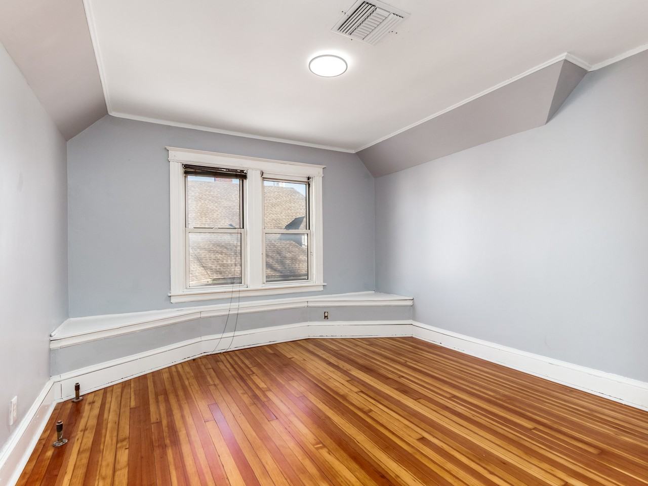 396 Sigourney St #3 - Photo 5 of 12