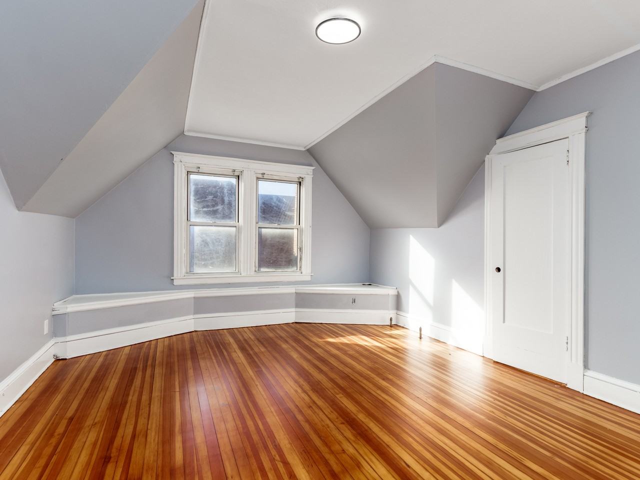 396 Sigourney St #3 - Photo 6 of 12