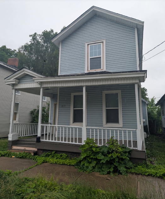 613 Green St #1 - Photo 2 of 9