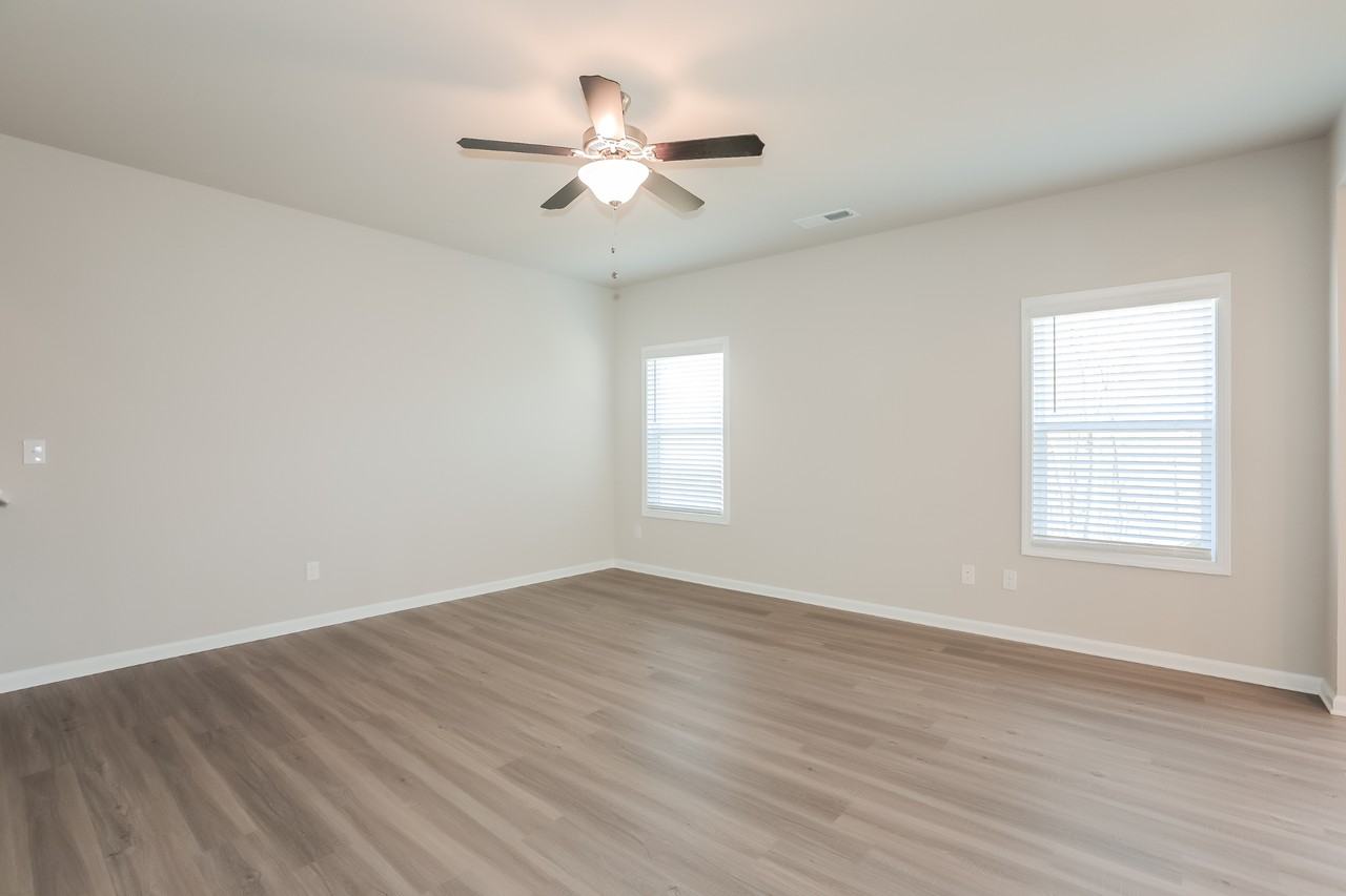 3249 Lilac Creek Trl - Photo 2 of 39