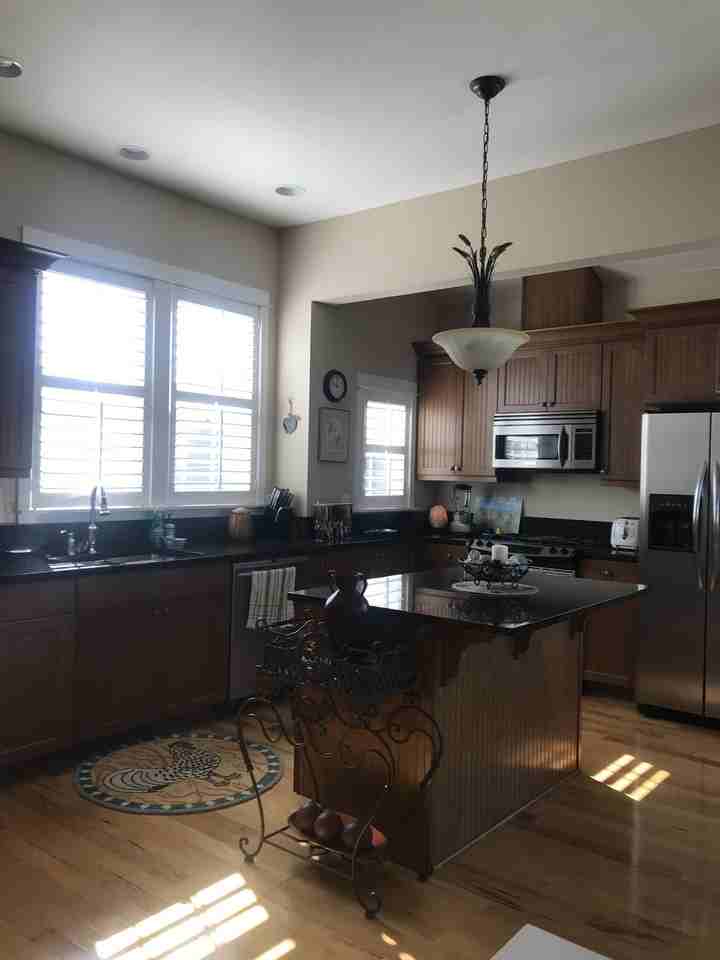 325 Nw Coast St #A - Photo 7 of 21