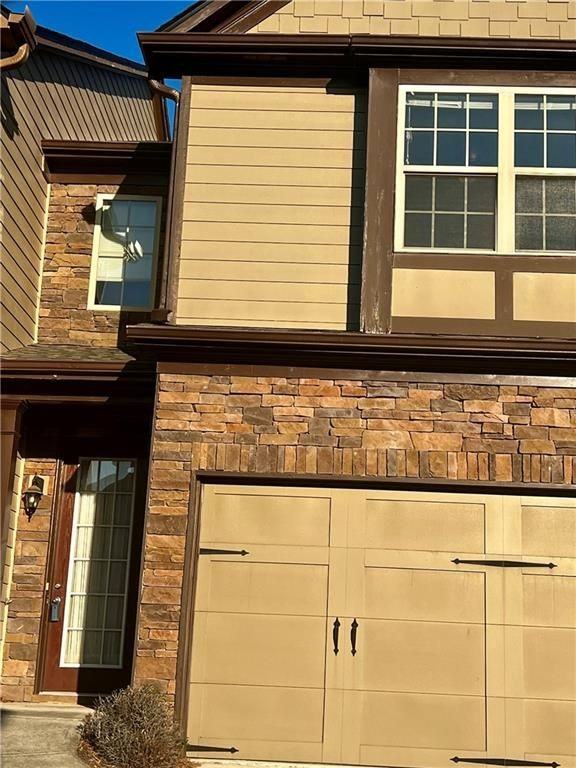 3702 Brockenhurst Dr - Photo 2 of 31