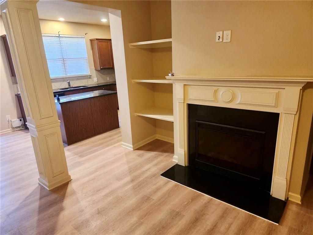 3702 Brockenhurst Dr - Photo 6 of 31