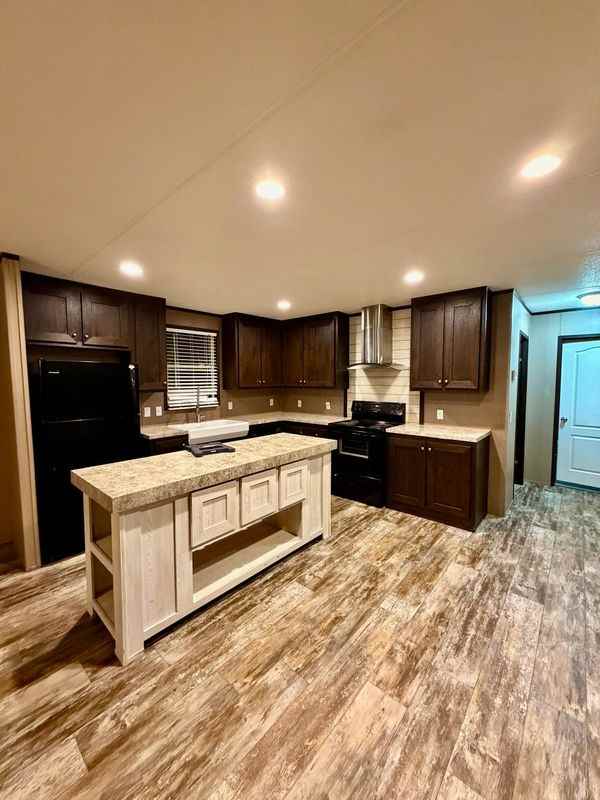 10047 Dogwood Ln - Photo 6 of 11