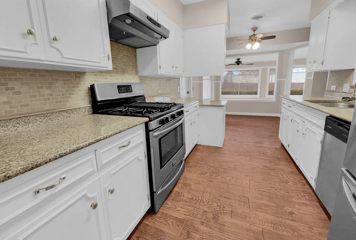 8310 Dudley Dr - Photo 2 of 5