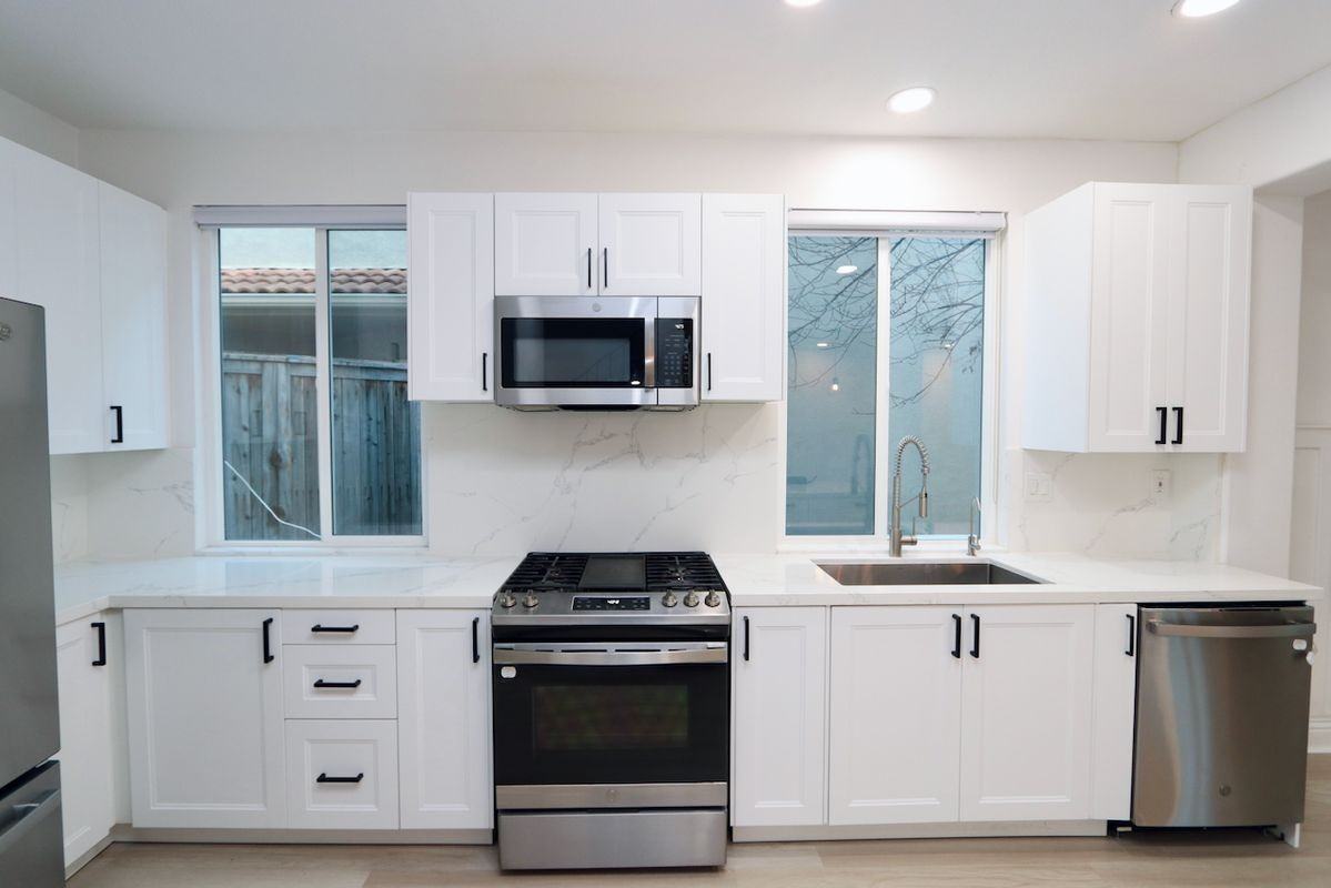 28 Hawaii Dr - Photo 3 of 3
