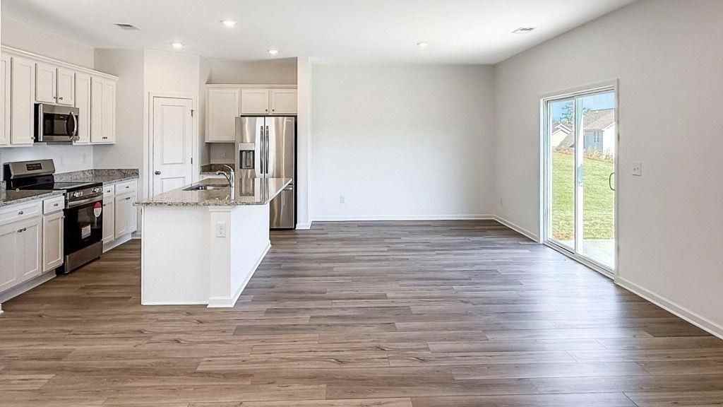 130 Red Maple Way Nw - Photo 2 of 18