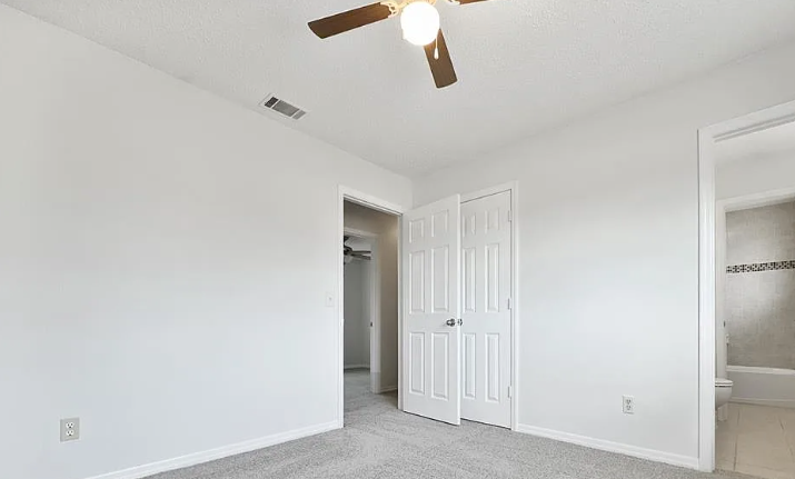 6183 Alpenrose Ave - Photo 4 of 8