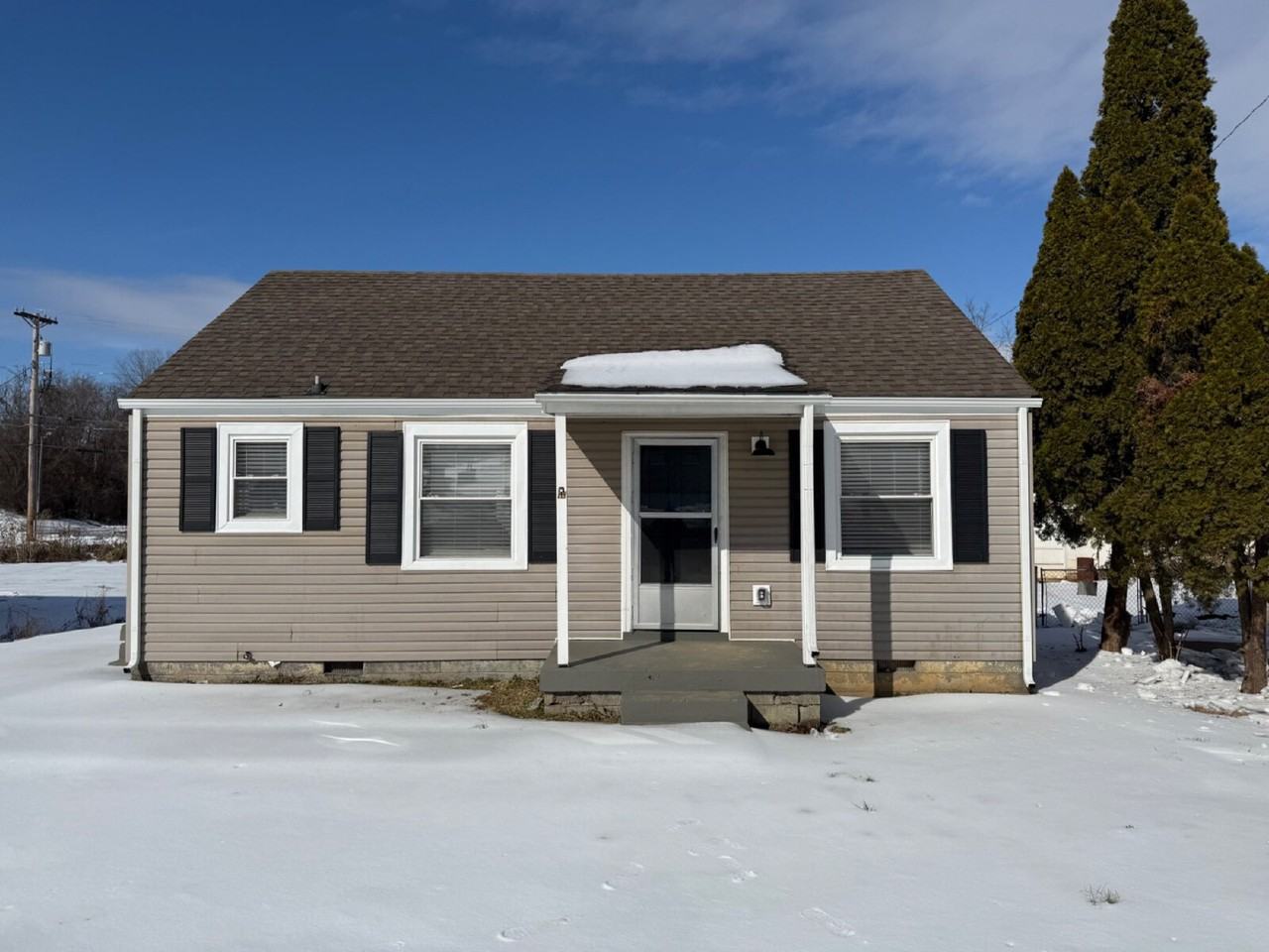 15 Maple St - Photo 2 of 14