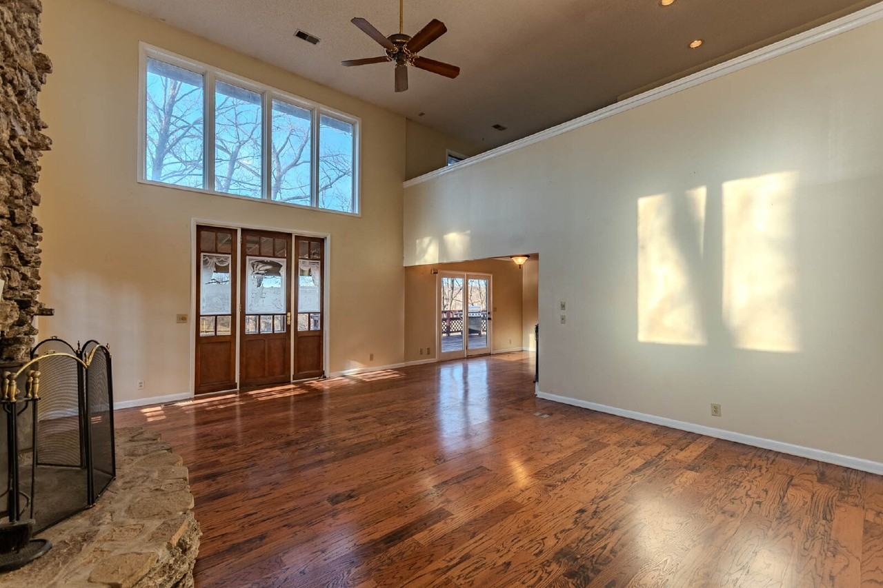 124 Two Rivers Ct - Photo 3 of 24