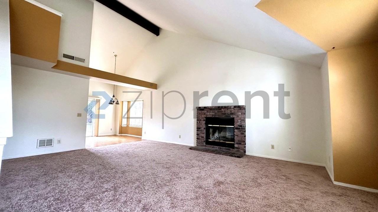 9588 N Boyd Ave - Photo 5 of 22