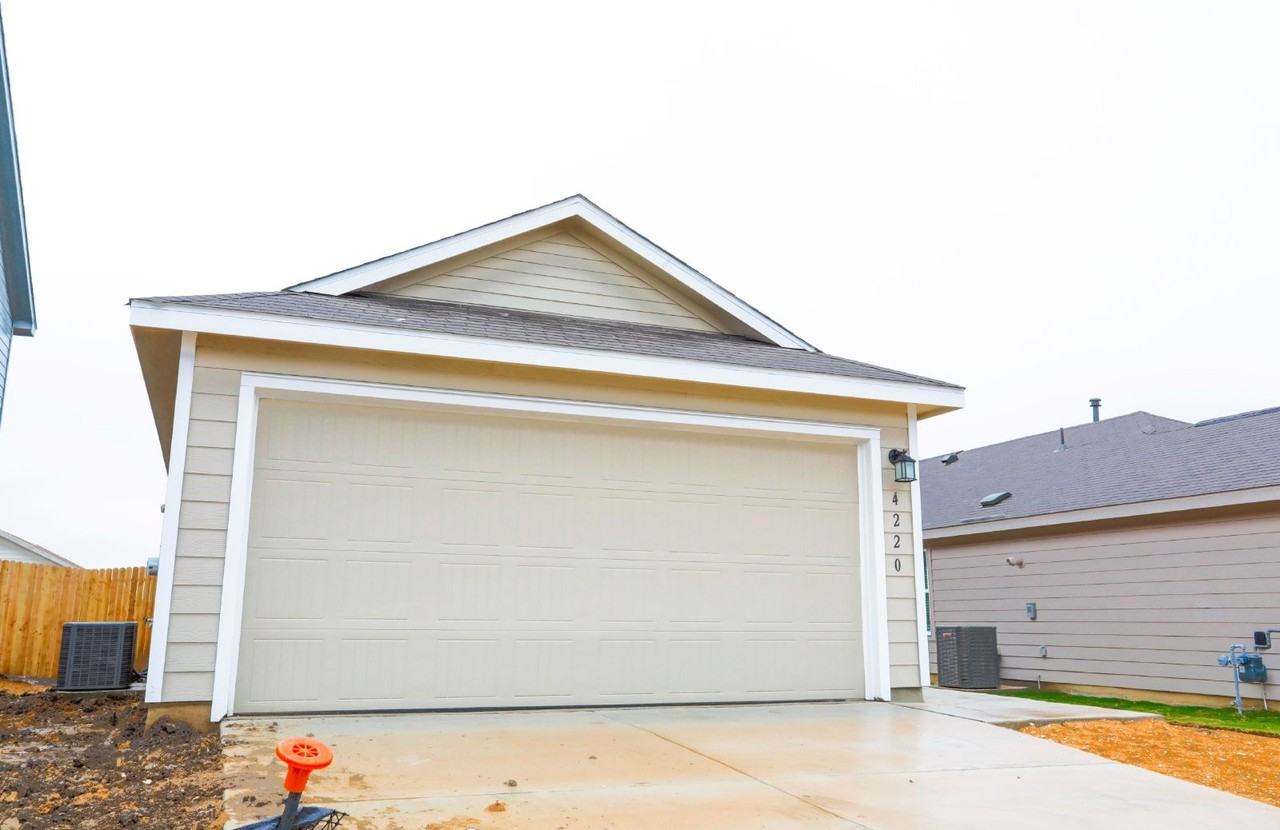 4220 Revetment Way - Photo 3 of 21