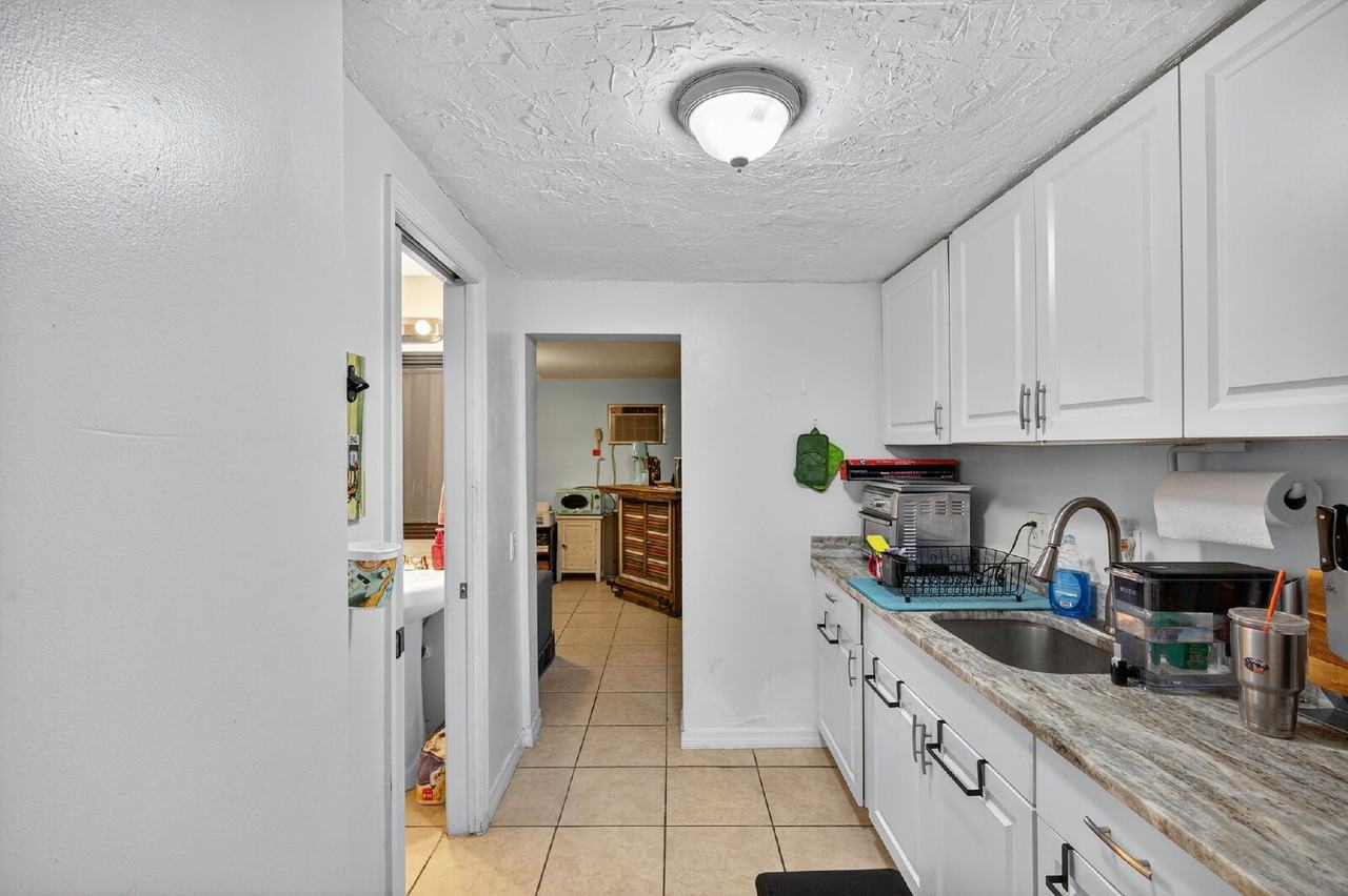 5803 Virginia Ave - Photo 2 of 4