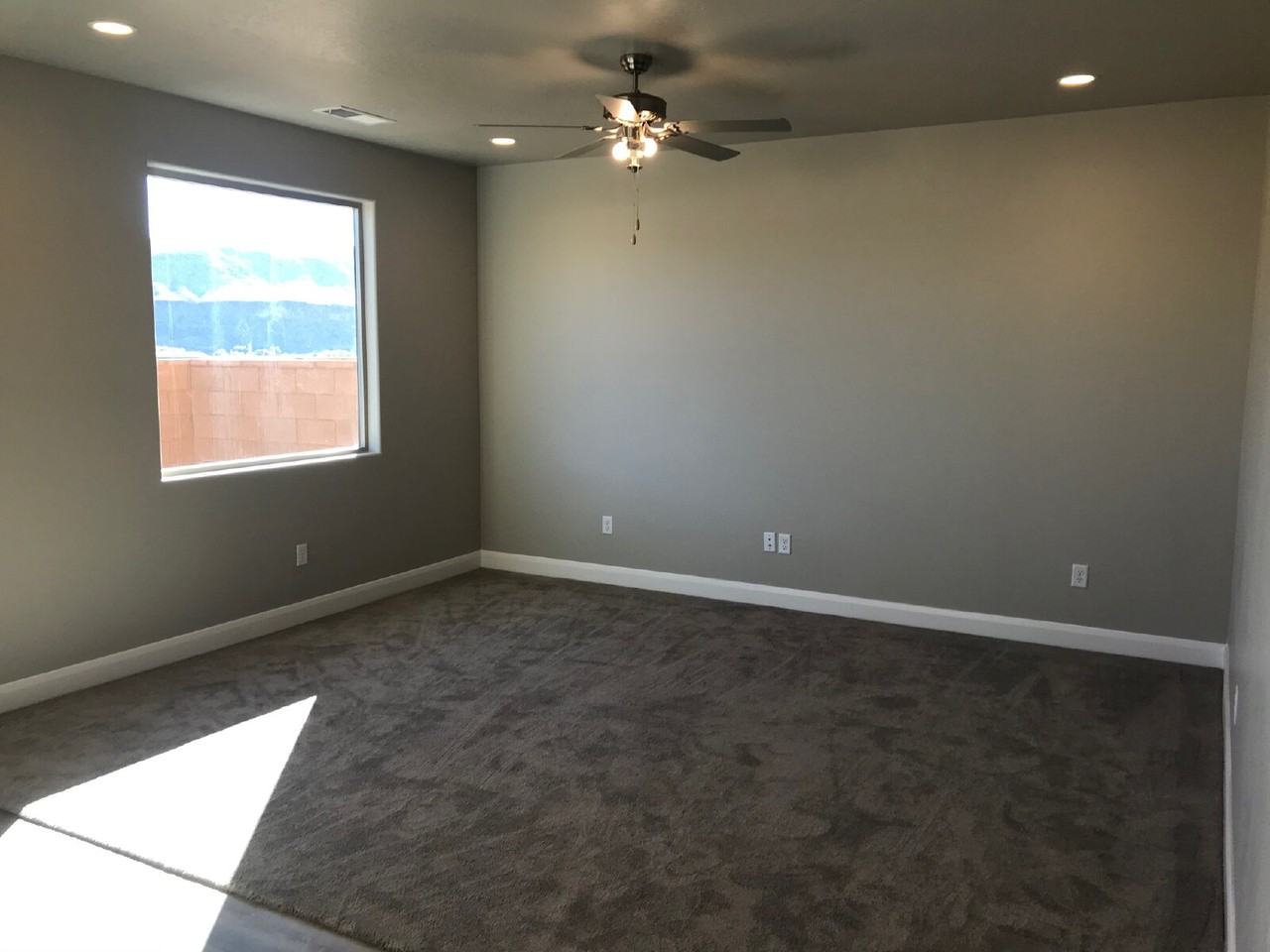 528 N 480 W - Photo 3 of 20