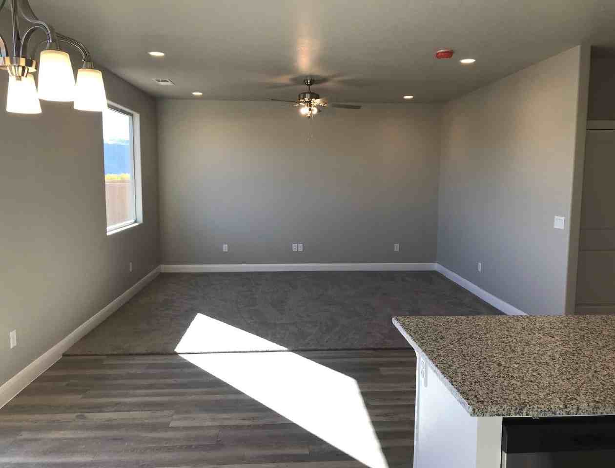 528 N 480 W - Photo 4 of 20