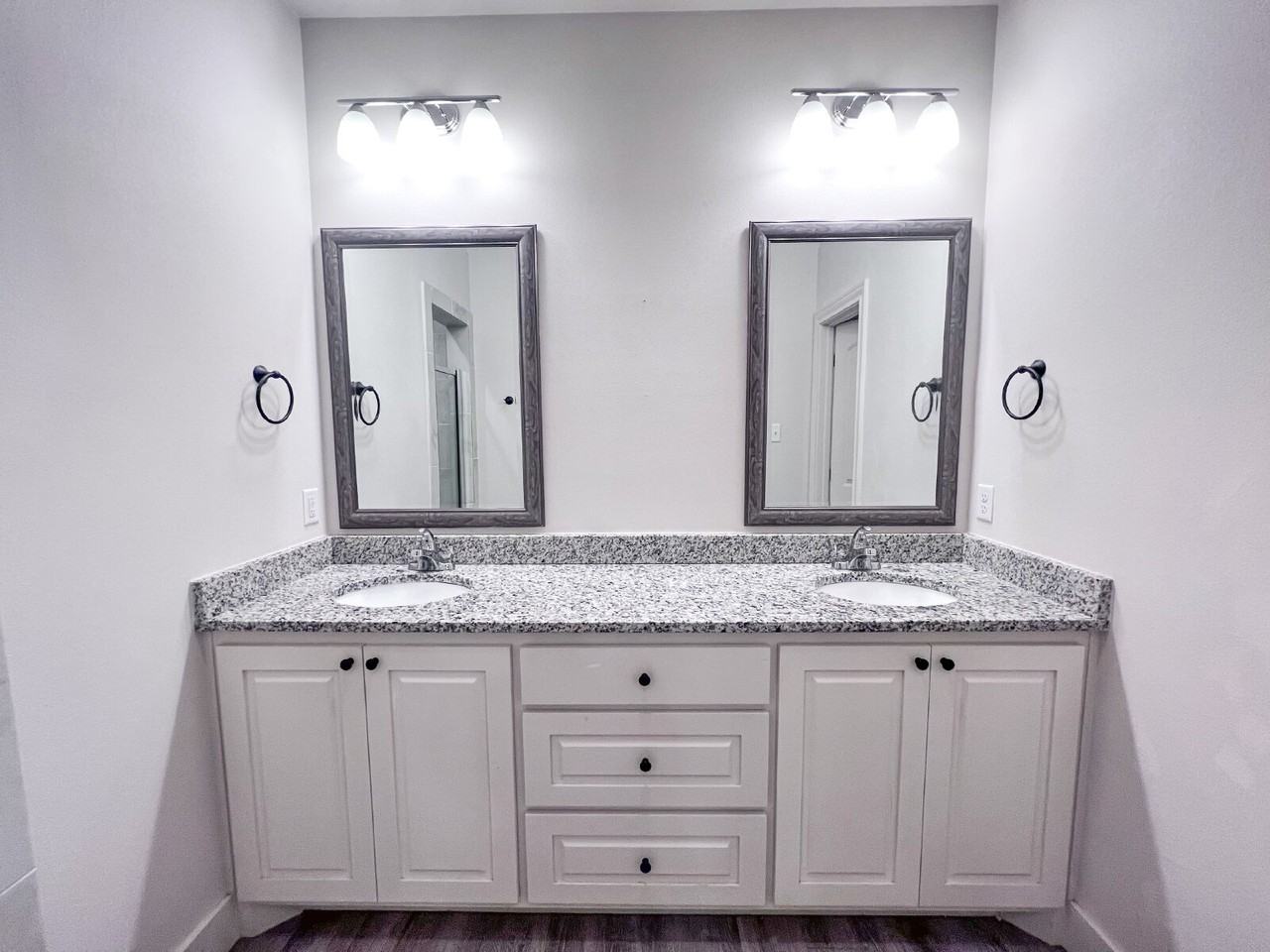 1706 102nd St - Photo 7 of 8