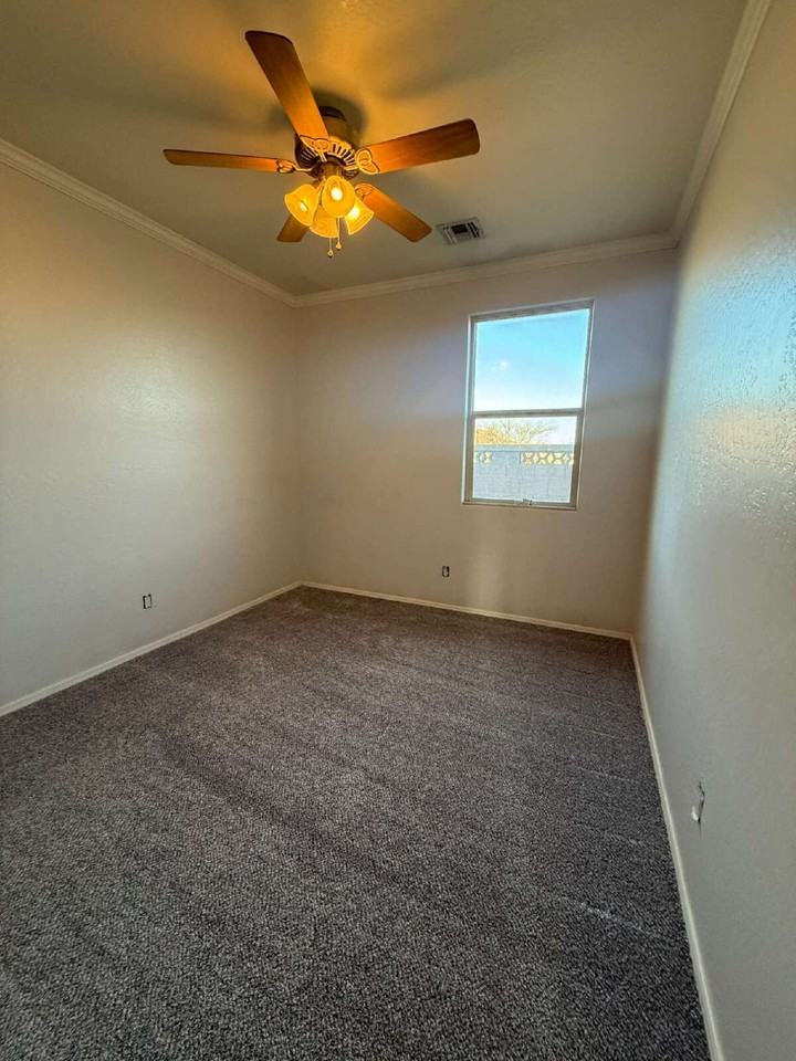 17833 W Tonto St - Photo 3 of 9