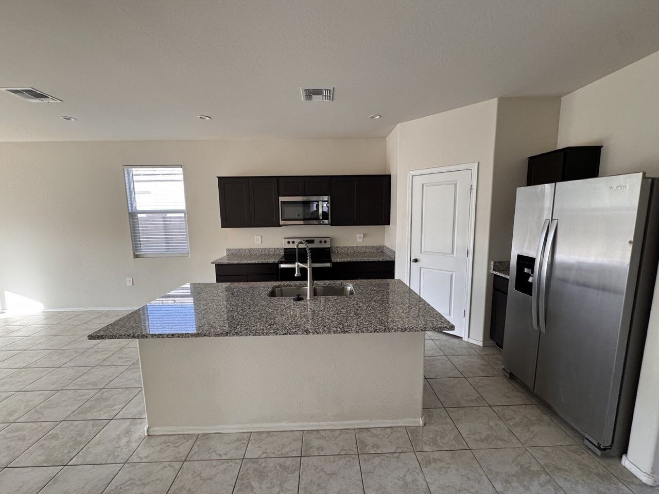 5179 E Emery Rd - Photo 5 of 18