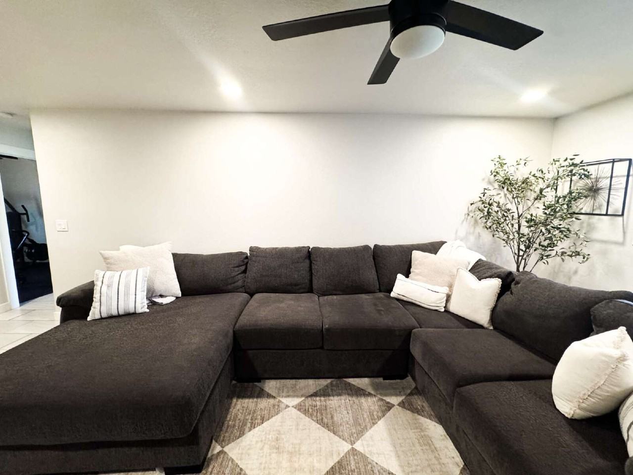 1658 W Las Lomas St - Photo 4 of 26