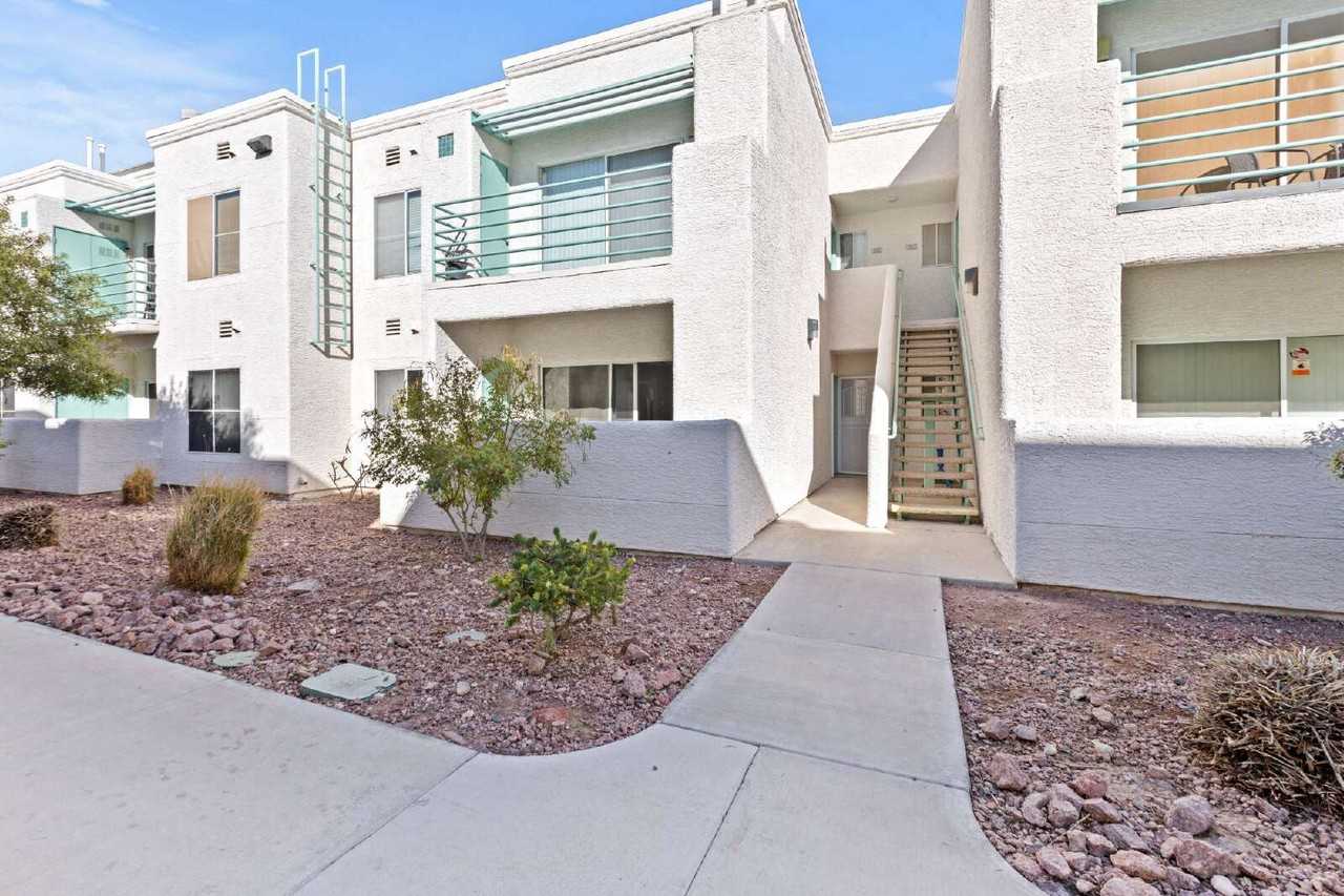 7100 Pirates Cove Rd #1042 - Photo 2 of 31