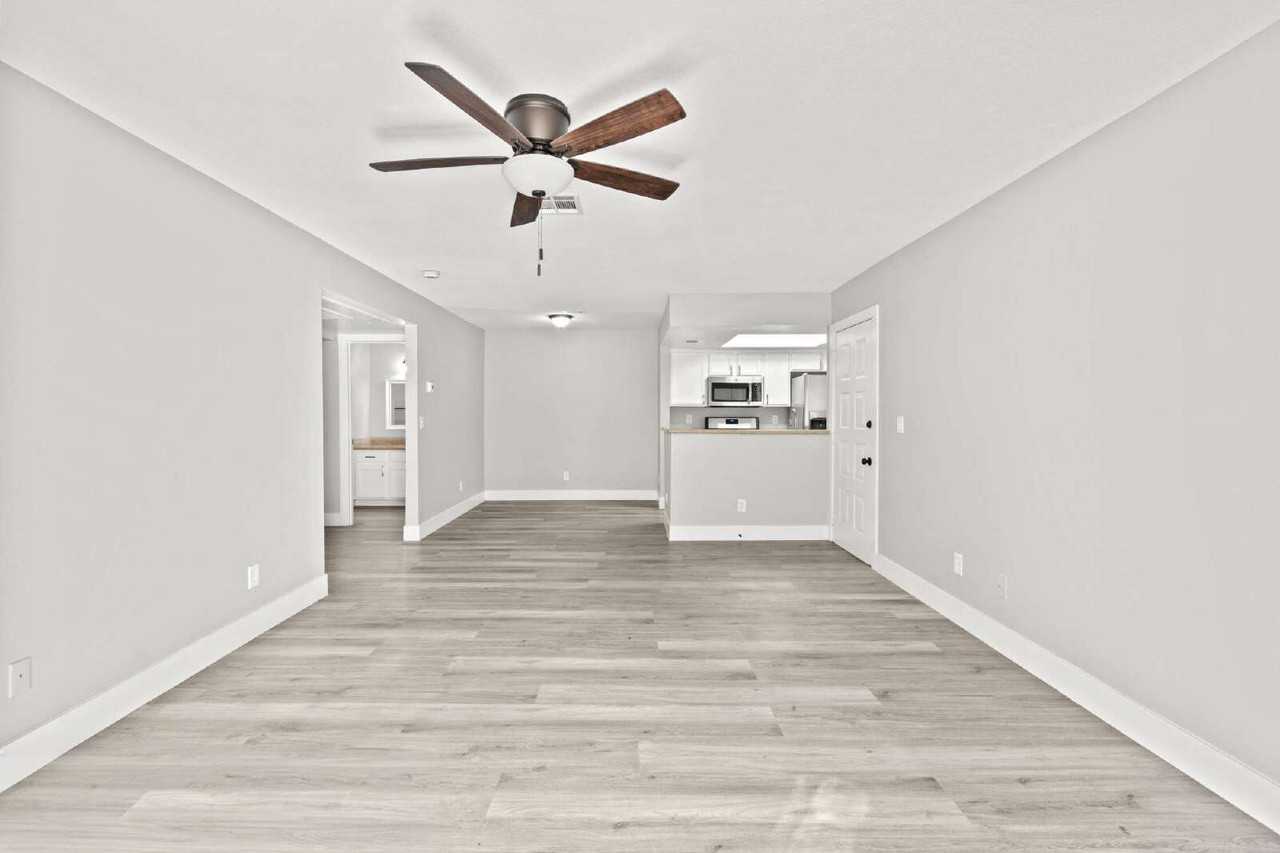 7100 Pirates Cove Rd #1042 - Photo 5 of 31