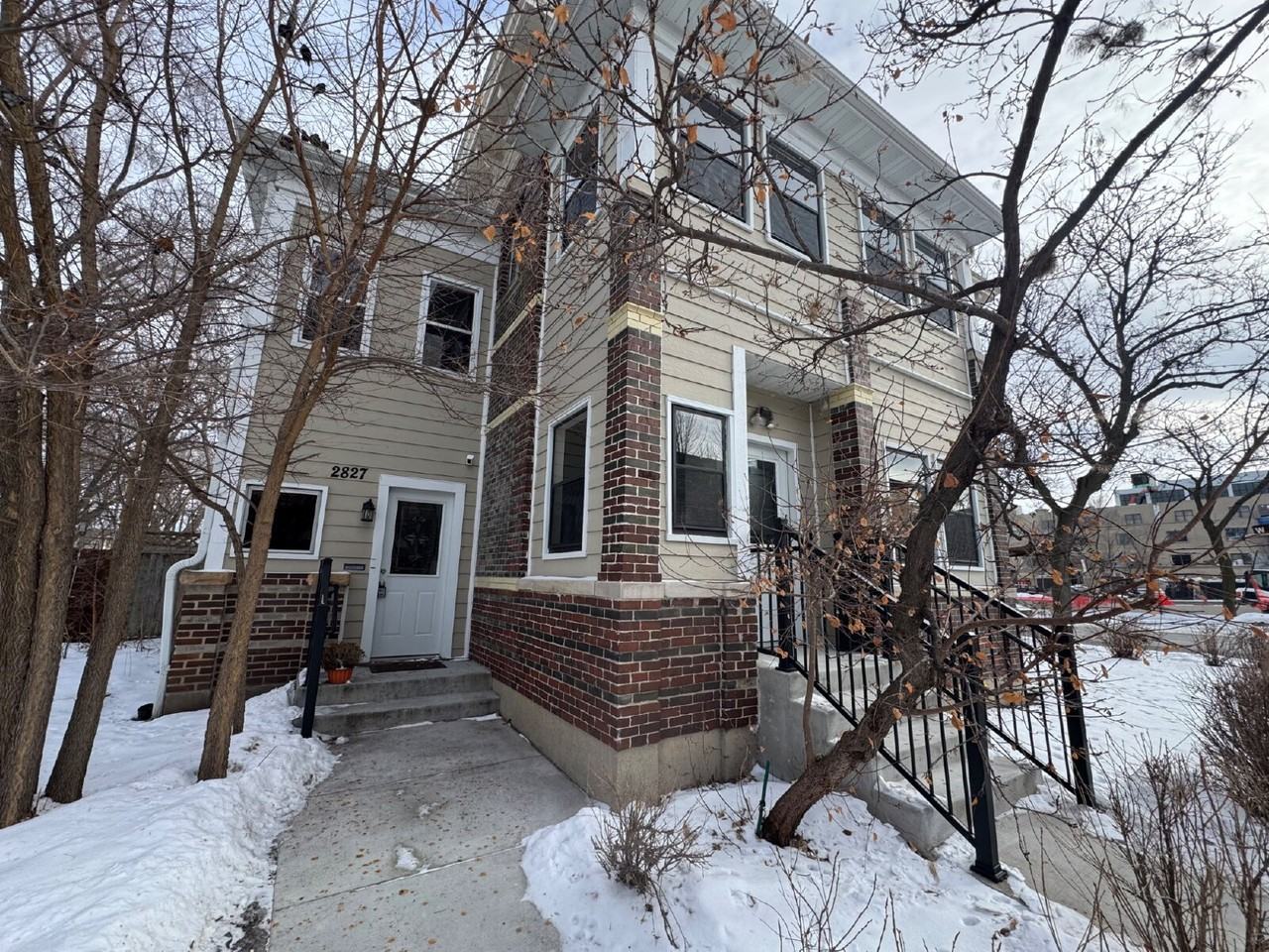 2827 Pleasant Ave - Photo 3 of 20