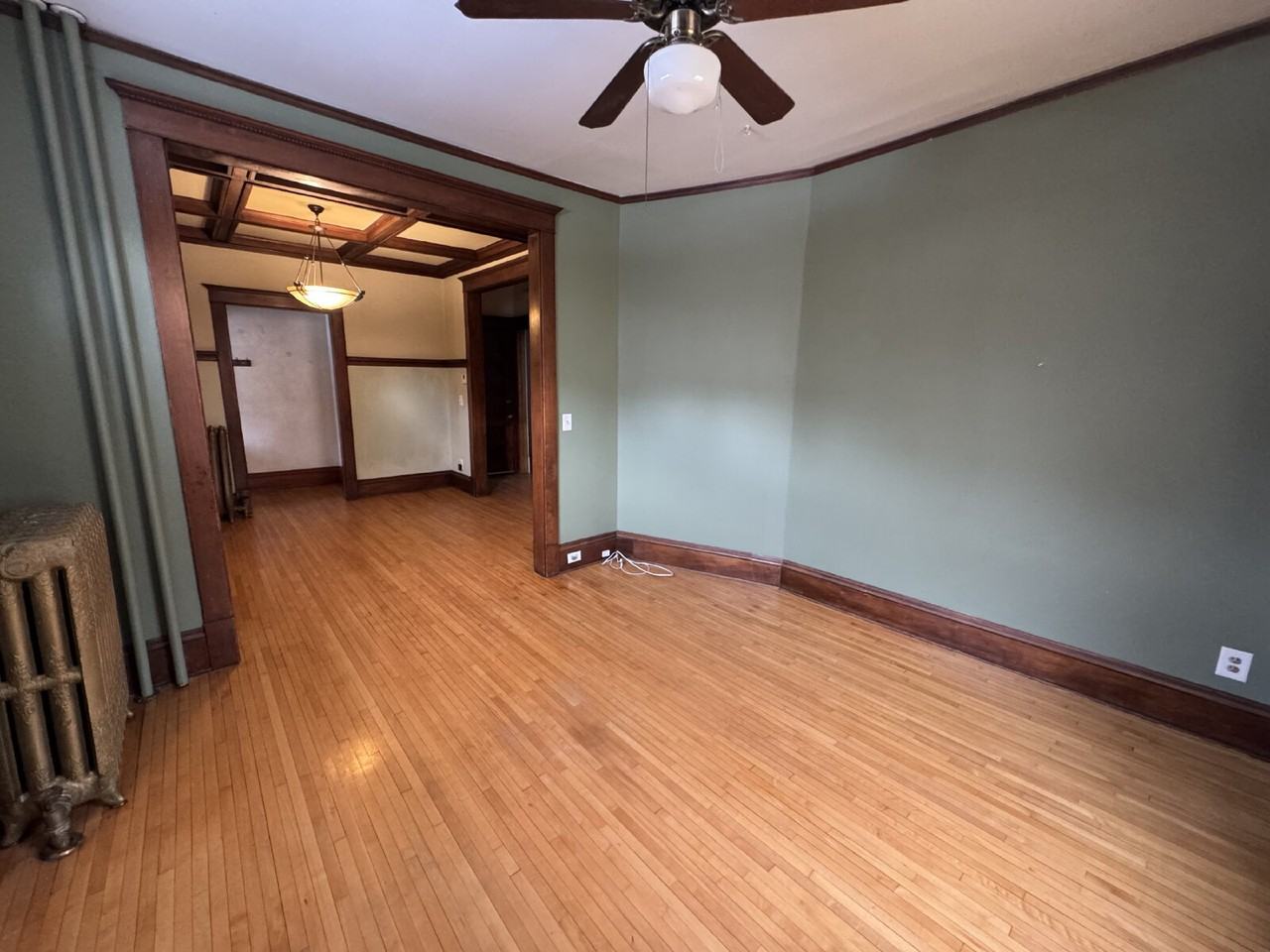 2827 Pleasant Ave - Photo 4 of 20