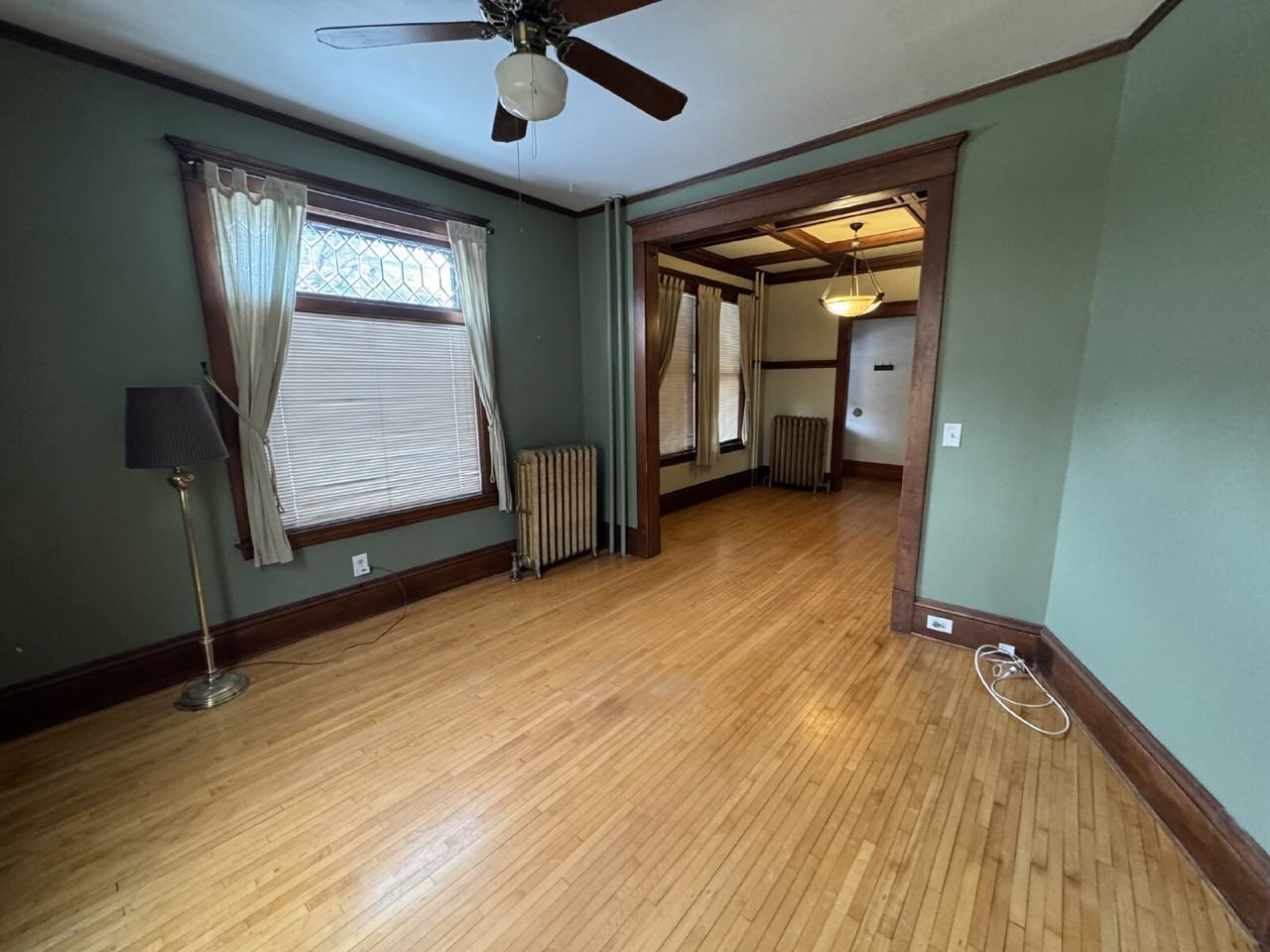 2827 Pleasant Ave - Photo 5 of 20